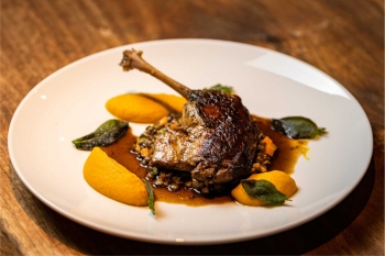 Restaurante Catherine traz alma feminina, personalidade, arte e gastronomia de alto nível para Gramado