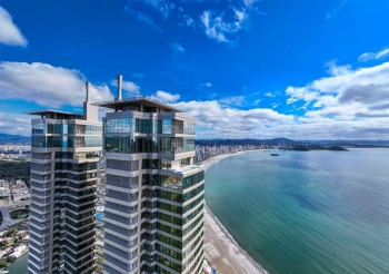 Quer ser vizinho do Neymar? Cobertura mais alta da América Latina está à venda por R$ 125 milhões em Balneário Camboriú