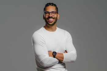 Joel Jota lança nova temporada do Jota Jota Podcast com convidados como Bianca Andrade, Flávio Augusto e Fabrício Carpinejar